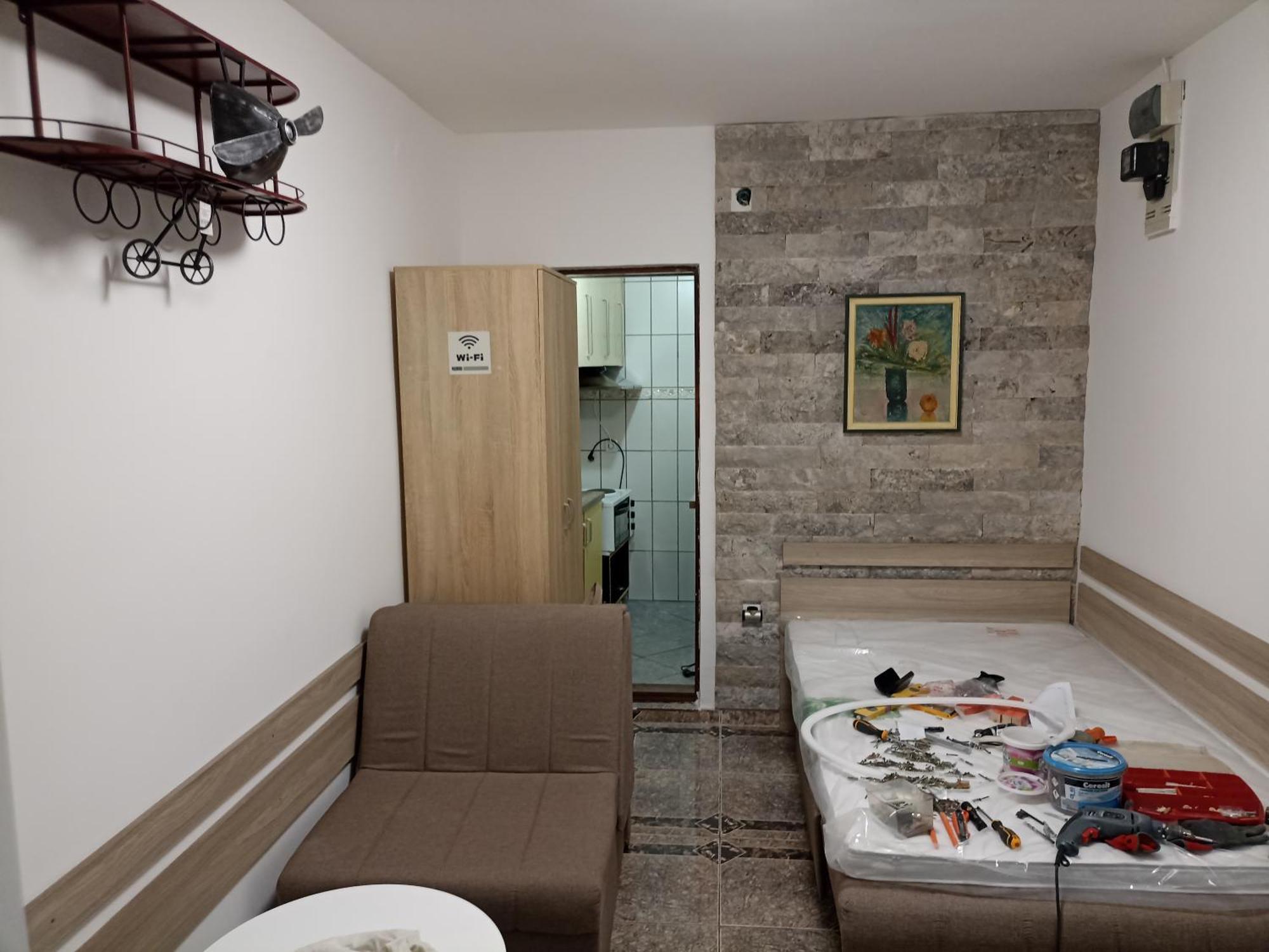 Mini Garsonjera Hotel Podgorica Kamer foto